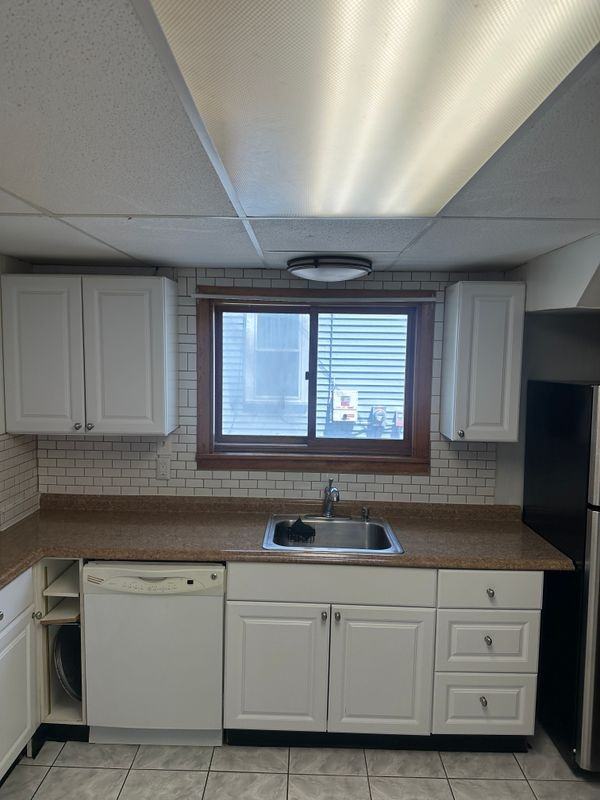 68 Trull St ##1 - Photo 3 of 10