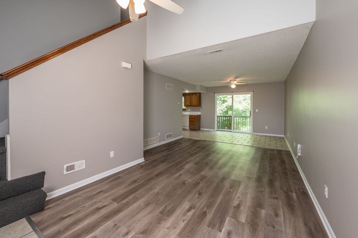 8906 Ne 73rd Ct - Photo 2 of 10