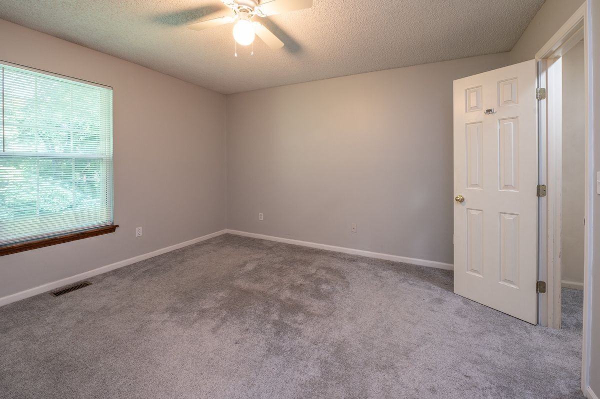 8906 Ne 73rd Ct - Photo 6 of 10