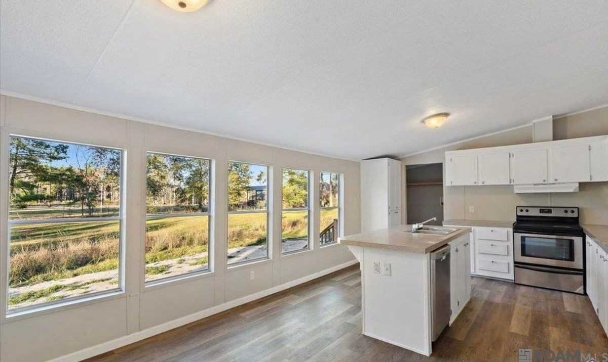 9853 Springfield Rd - Photo 2 of 7