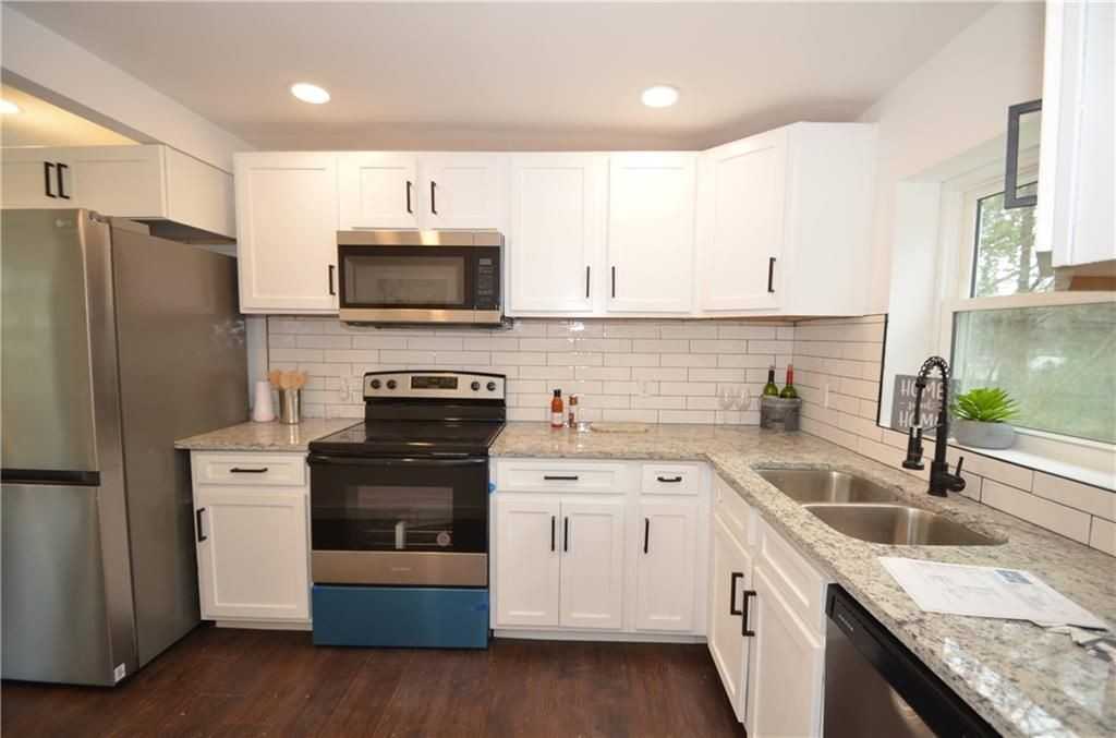 1350 Kenilworth Dr Sw - Photo 4 of 13