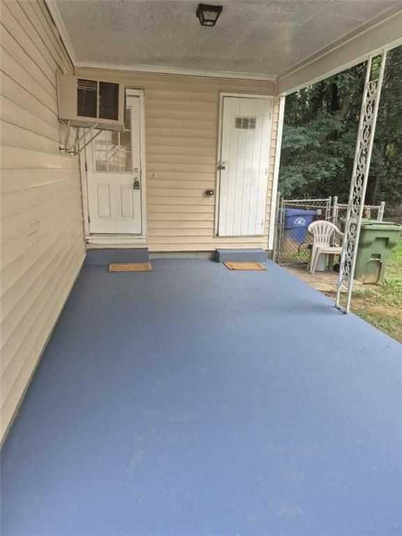 1995 Phillips Dr Se - Photo 3 of 11