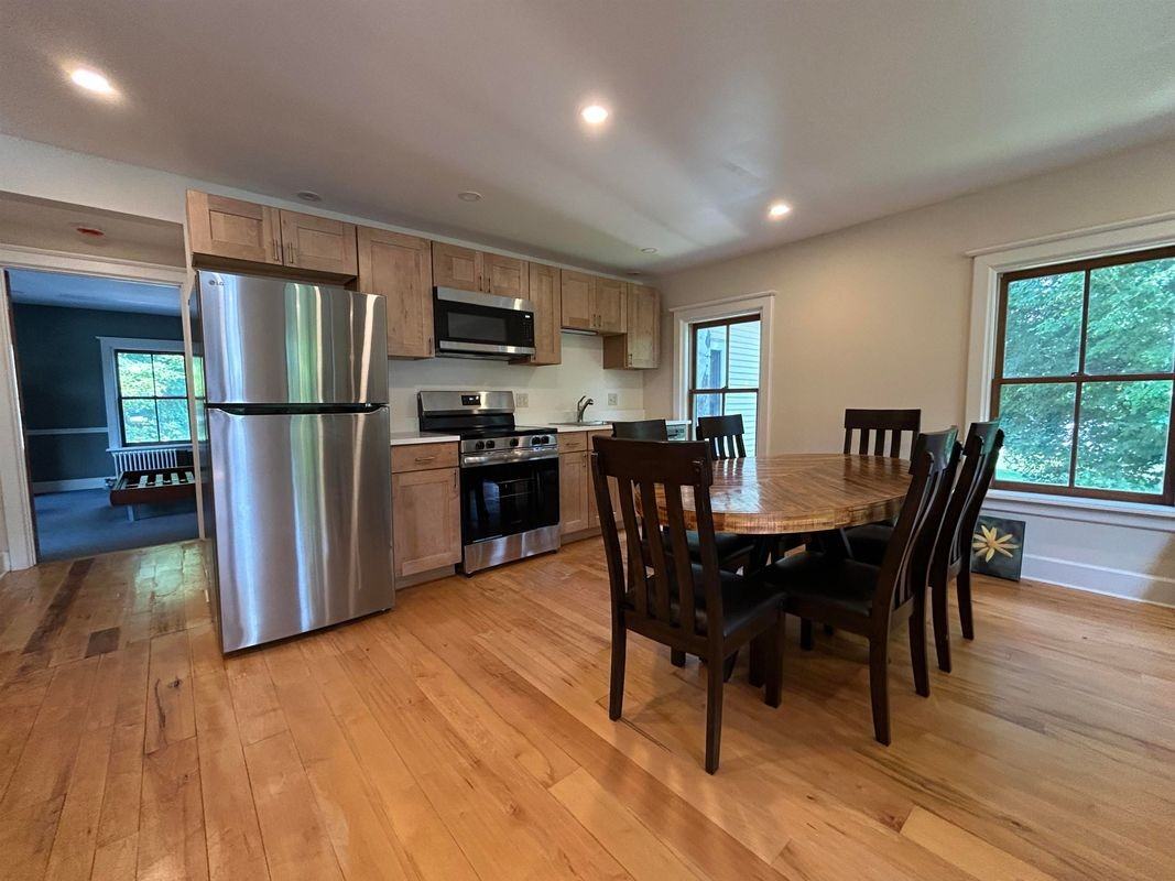 5138 Main St - Photo 3 of 13