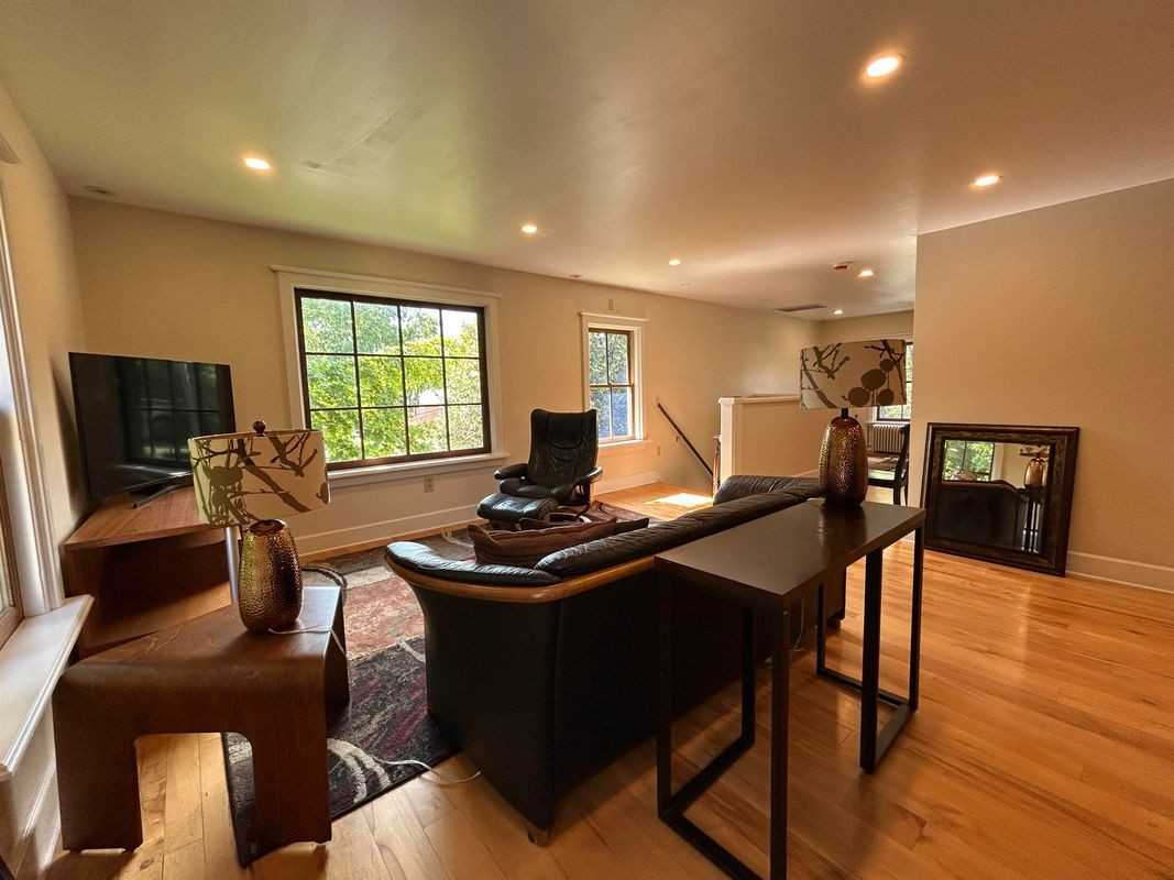 5138 Main St - Photo 5 of 13