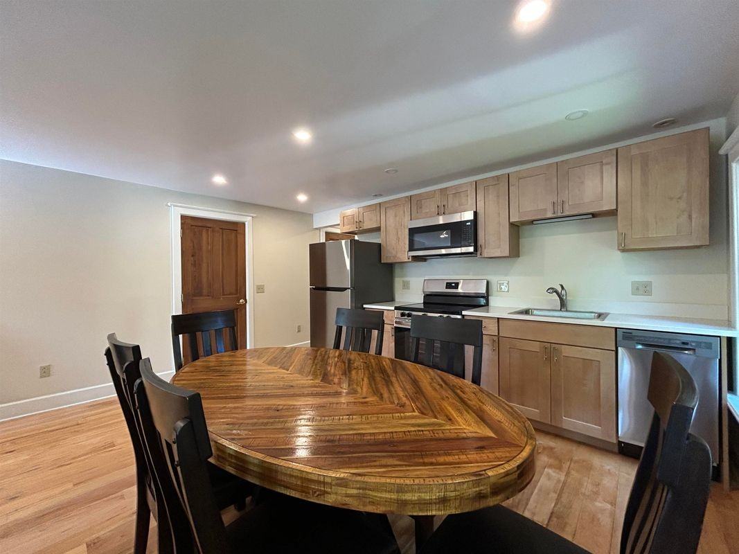 5138 Main St - Photo 6 of 13