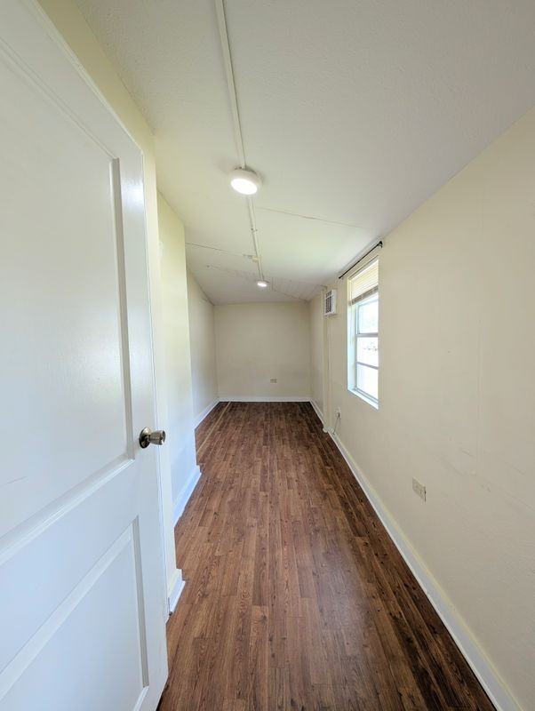 1200 W Kaley Ave - Photo 5 of 11