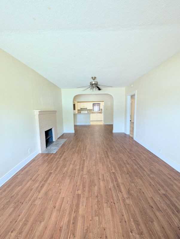 1200 W Kaley Ave - Photo 7 of 11