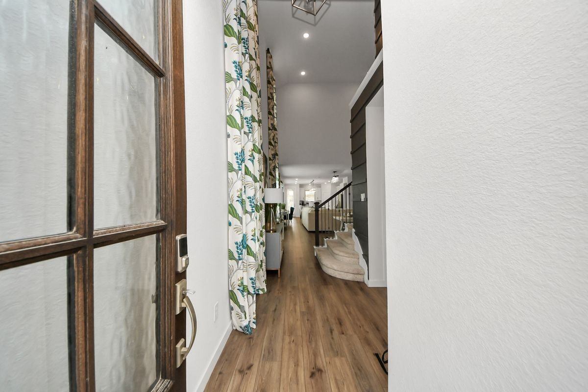 15734 Autumn Sun Ct - Photo 2 of 28