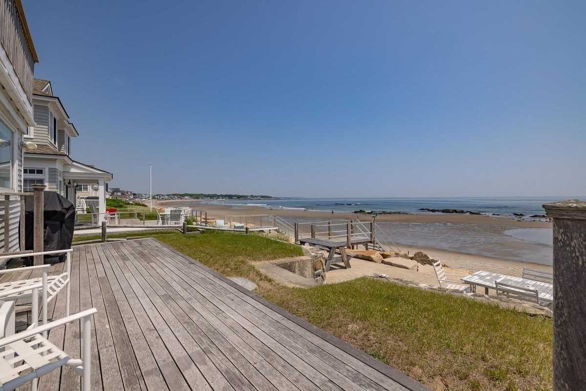 1304 Ocean Blvd - Photo 3 of 42