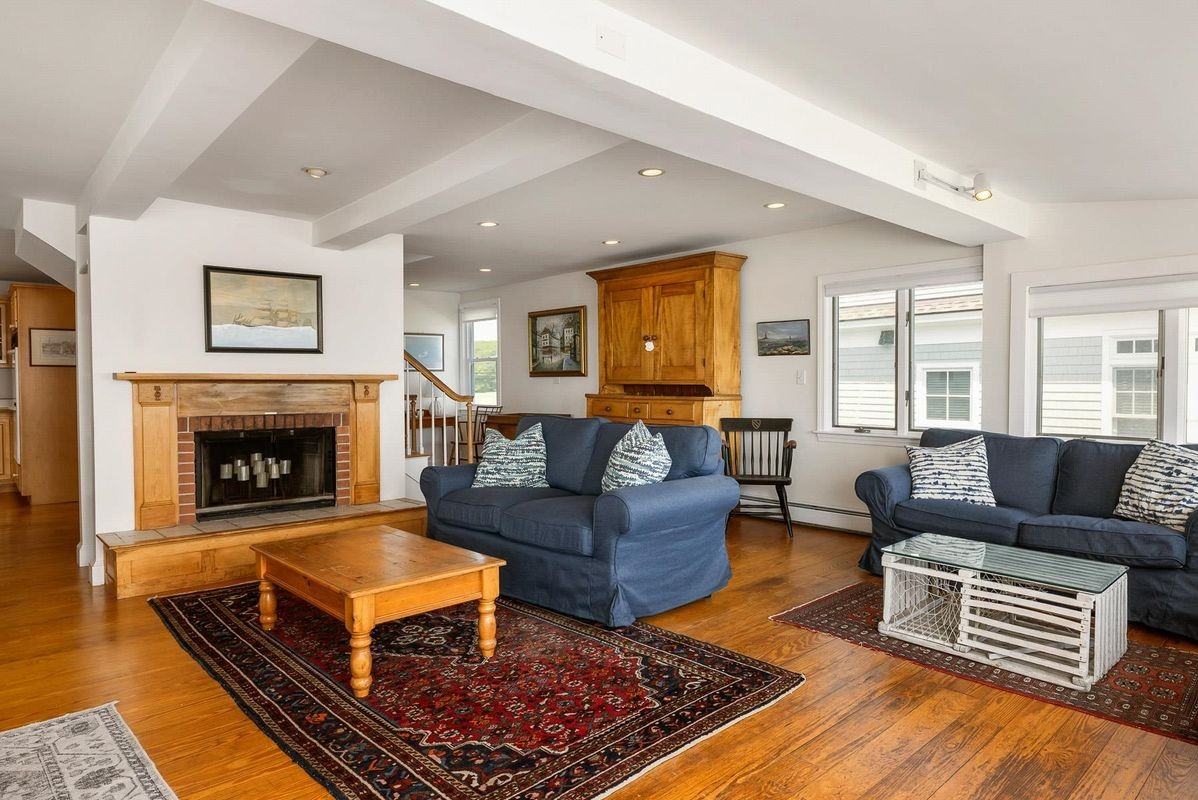 1304 Ocean Blvd - Photo 5 of 42