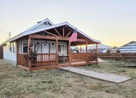 featured image of 813 Pinon Ln