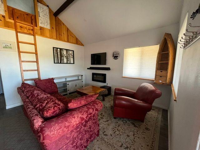 813 Pinon Ln - Photo 4 of 14
