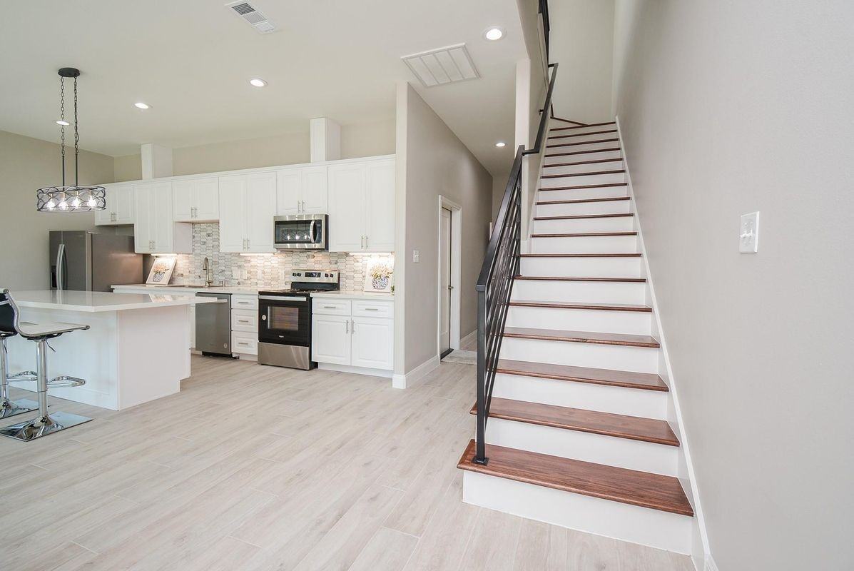 147 S 66th St - Photo 6 of 14