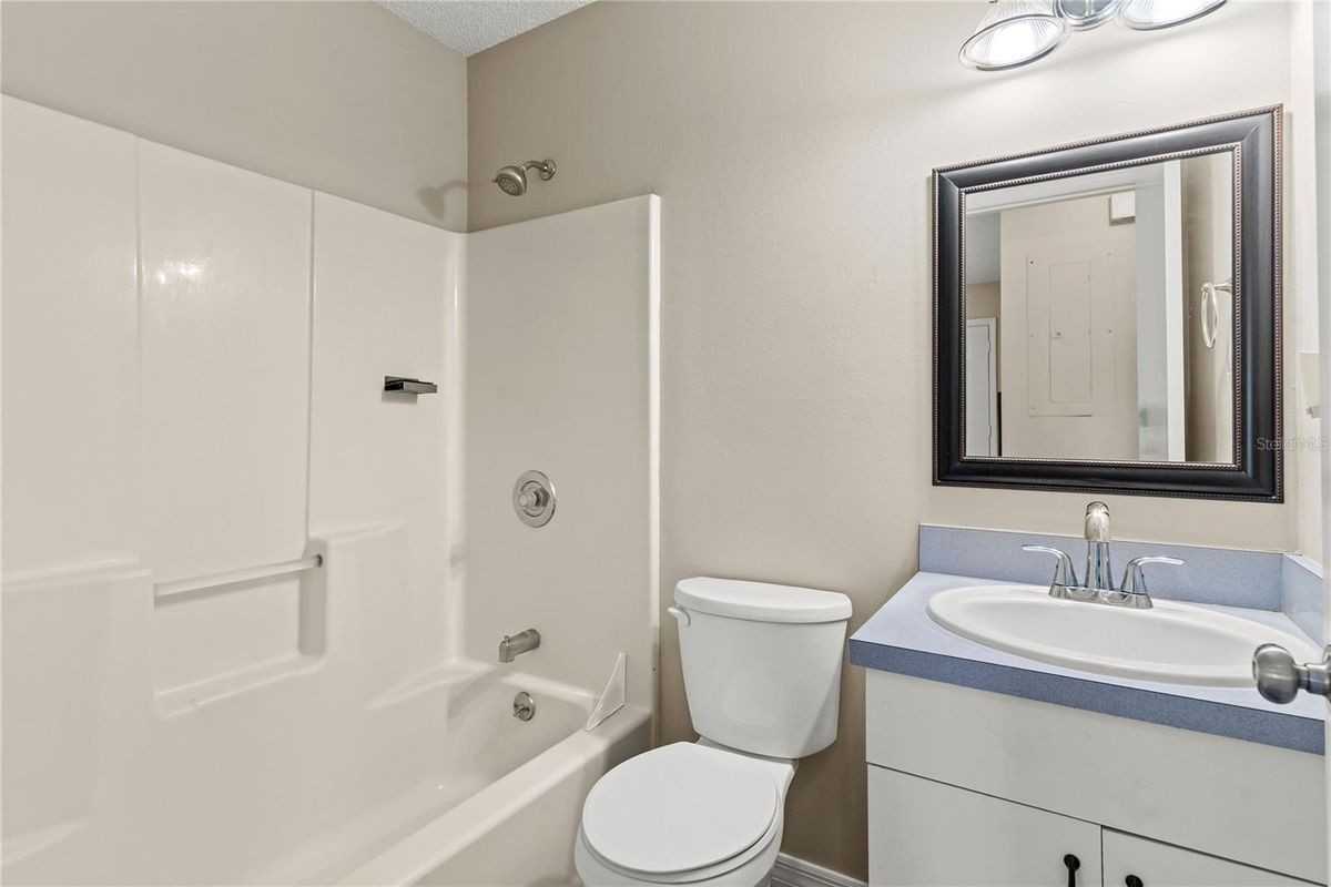 1022 Disston Ave - Photo 6 of 25