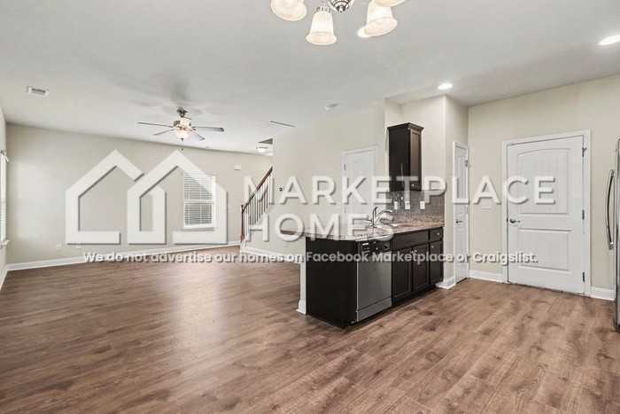 6121 Hickory Lane Dr - Photo 6 of 29