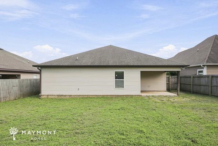 300 Prairie Field Dr - Photo 3 of 3