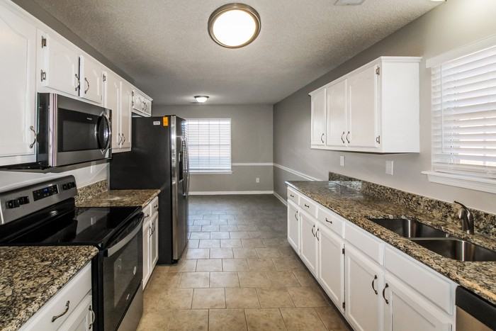 5330 Sea Horse Dr - Photo 4 of 16