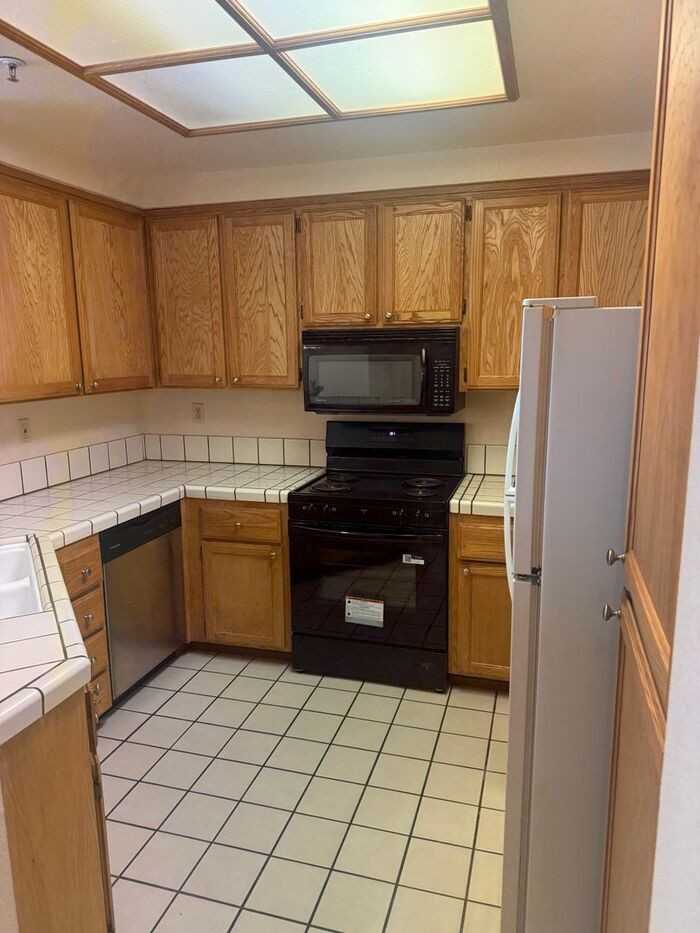 25505 Compton Ct - Photo 5 of 13