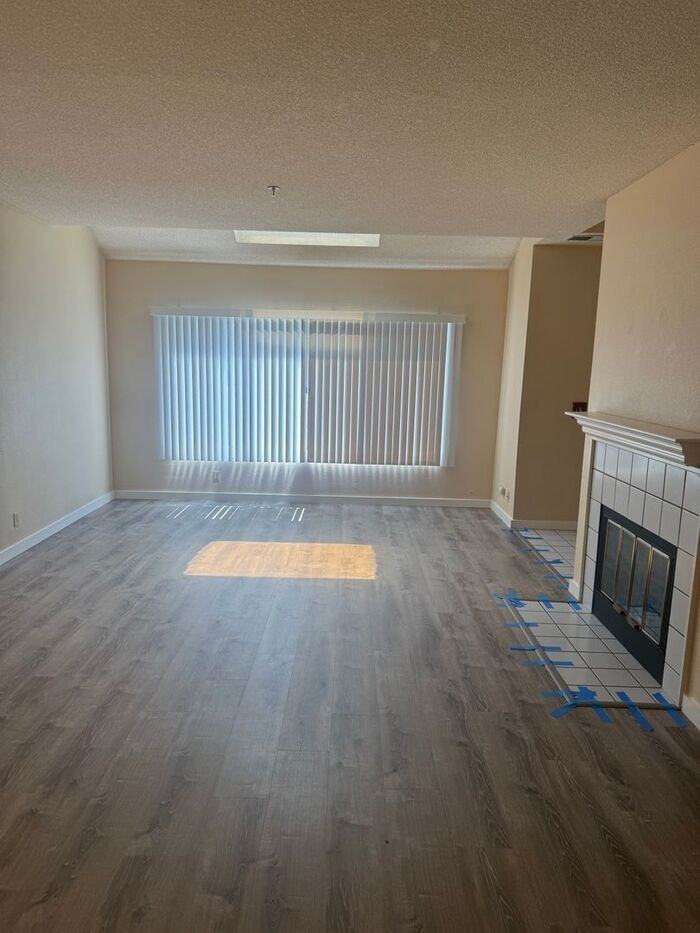 25505 Compton Ct - Photo 7 of 13