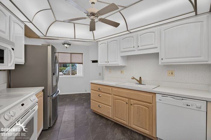 13652 N 108th Dr - Photo 2 of 24