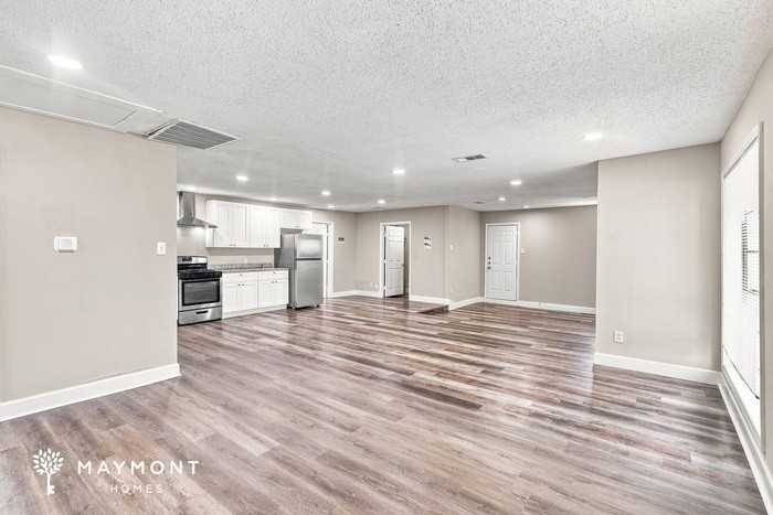 8502 Richcroft St - Photo 4 of 15