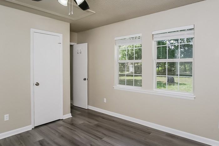 2504 Hermosa Cir Sw - Photo 6 of 13