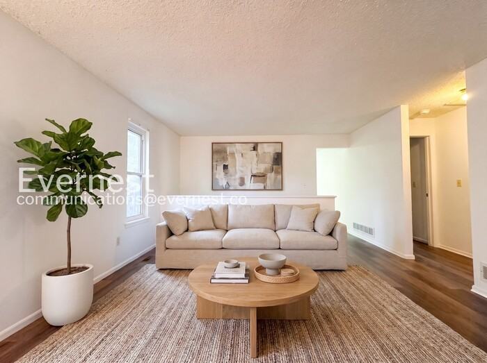 5042 E 112th Pl - Photo 5 of 26
