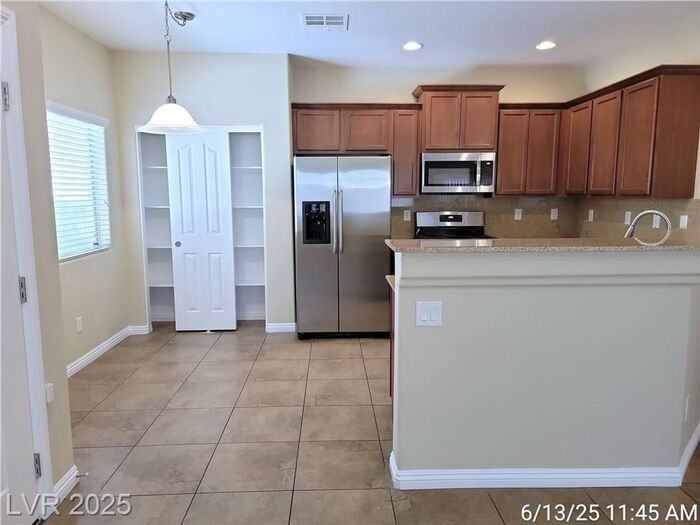 2327 Koho Dr #102 - Photo 6 of 33