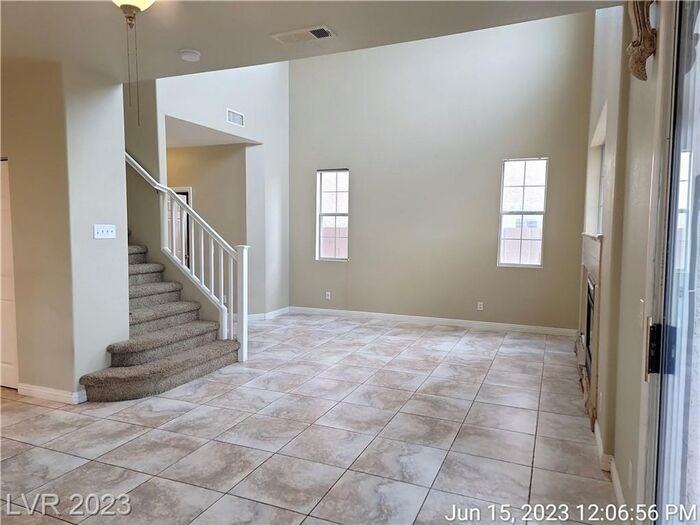638 Solitude Point Ave - Photo 6 of 42