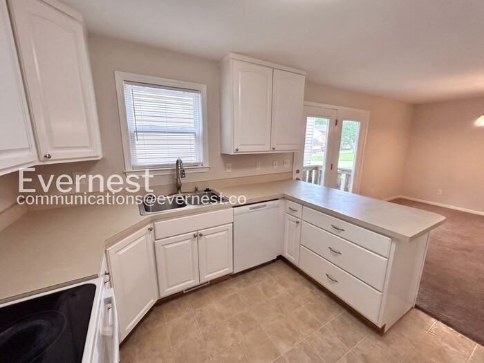 701 Vineland Ct - Photo 6 of 29
