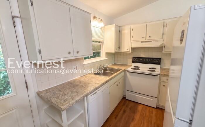 5230 Old Trl - Photo 4 of 17
