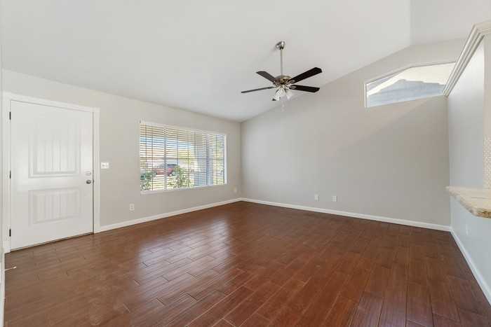 421 E Bart Dr - Photo 4 of 17