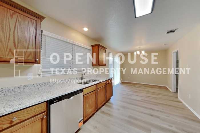 616 Destin Dr - Photo 7 of 20