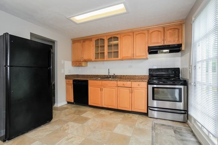 2961 Spruceway Dr - Photo 6 of 14
