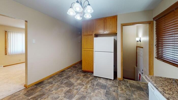 1109 E Indiana Ave - Photo 2 of 17