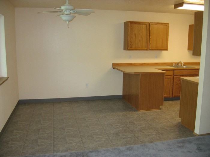 13605 Se Division St #13605-103 - Photo 4 of 10