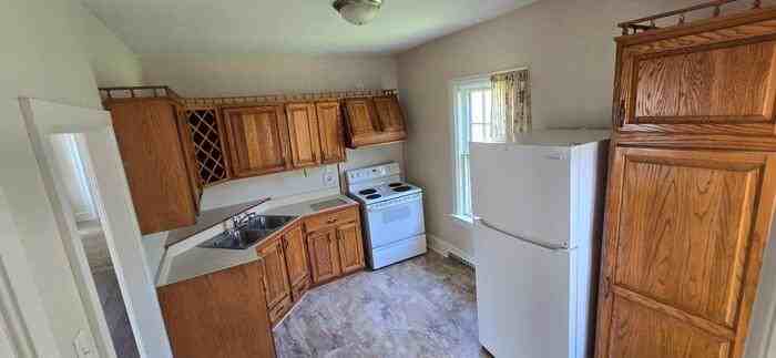 823 N 14th St - Photo 3 of 4