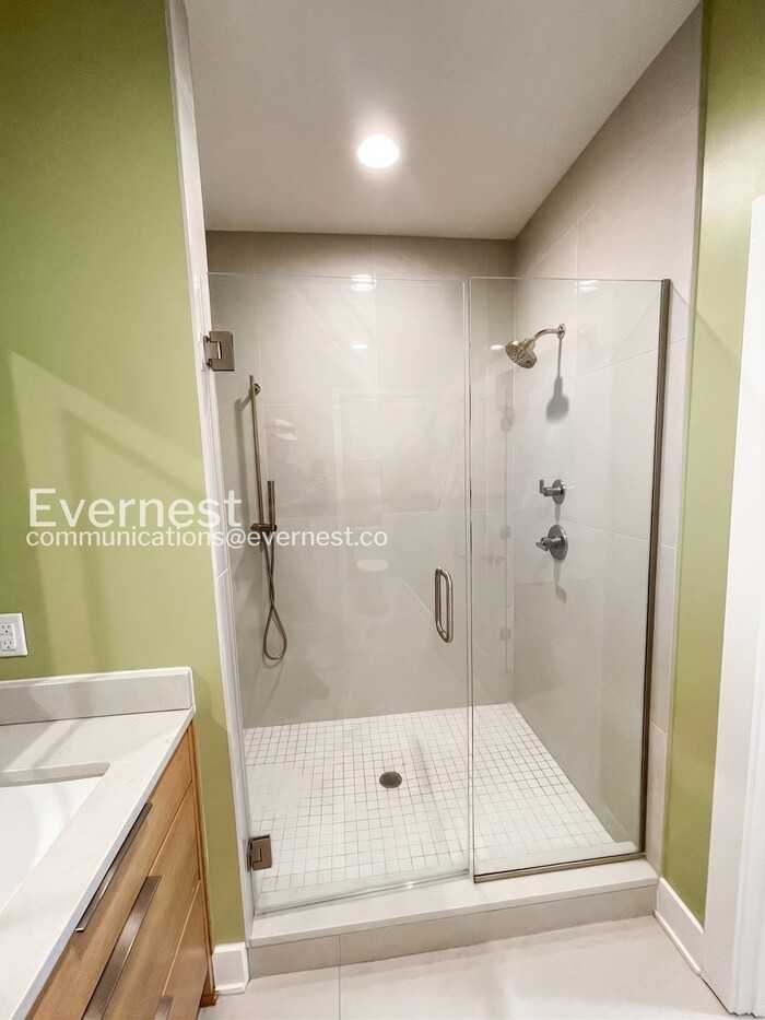 1400 Arthur Ave #4 - Photo 7 of 32