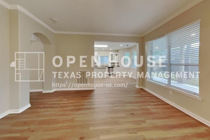 26871 Castlecliff Ln - Photo 5 of 23