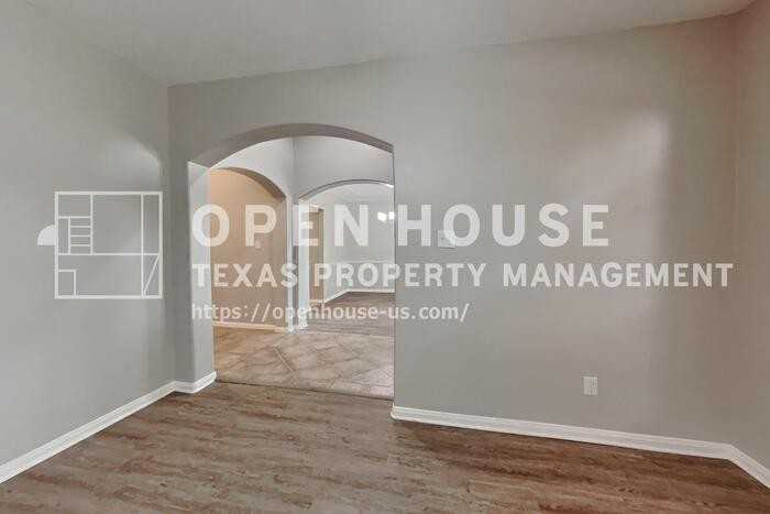 2922 Maple Bend Dr - Photo 4 of 23