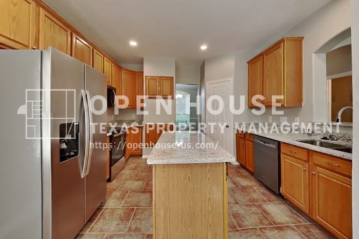 2922 Maple Bend Dr - Photo 7 of 23