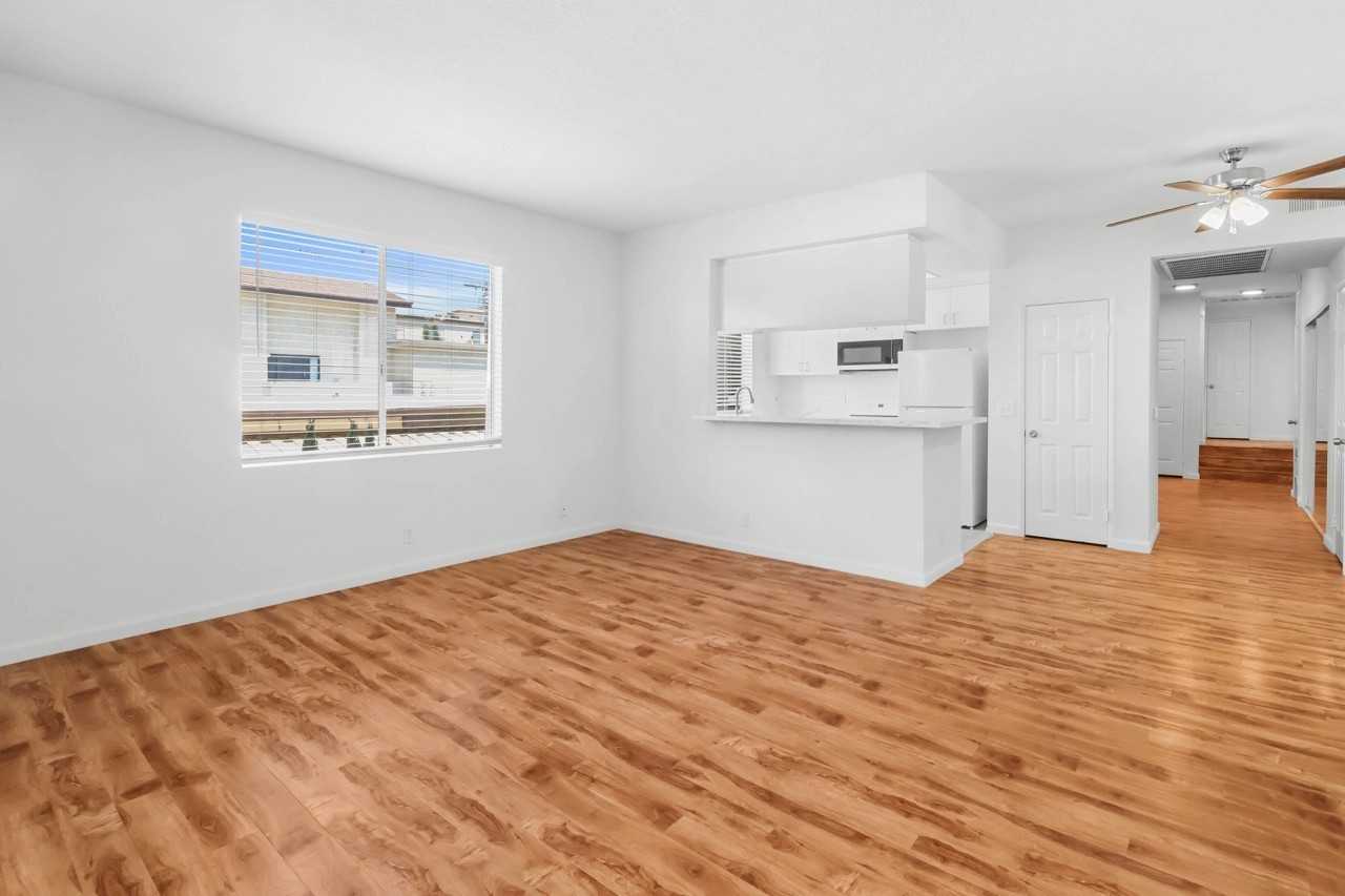 1828 Purdue Avenue, - Photo 3 of 50