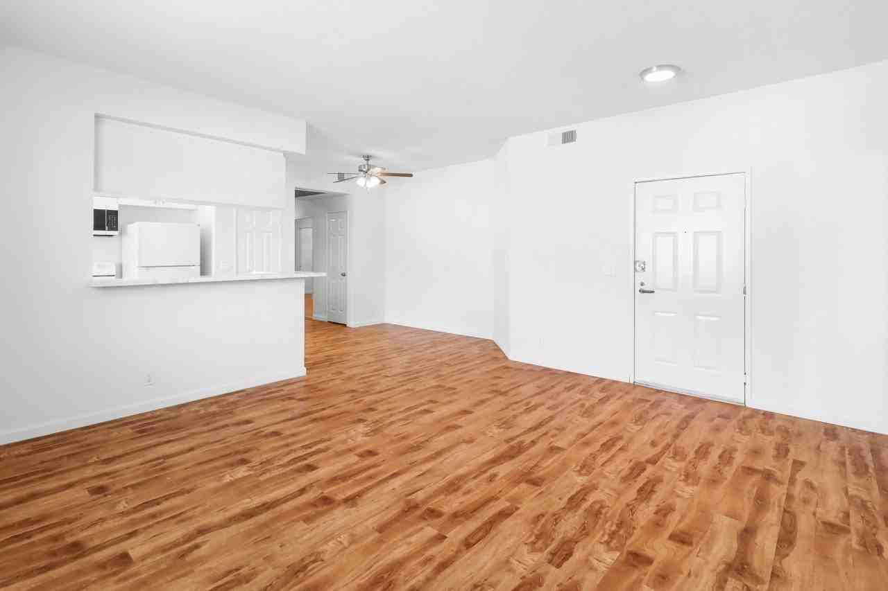 1828 Purdue Avenue, - Photo 4 of 50