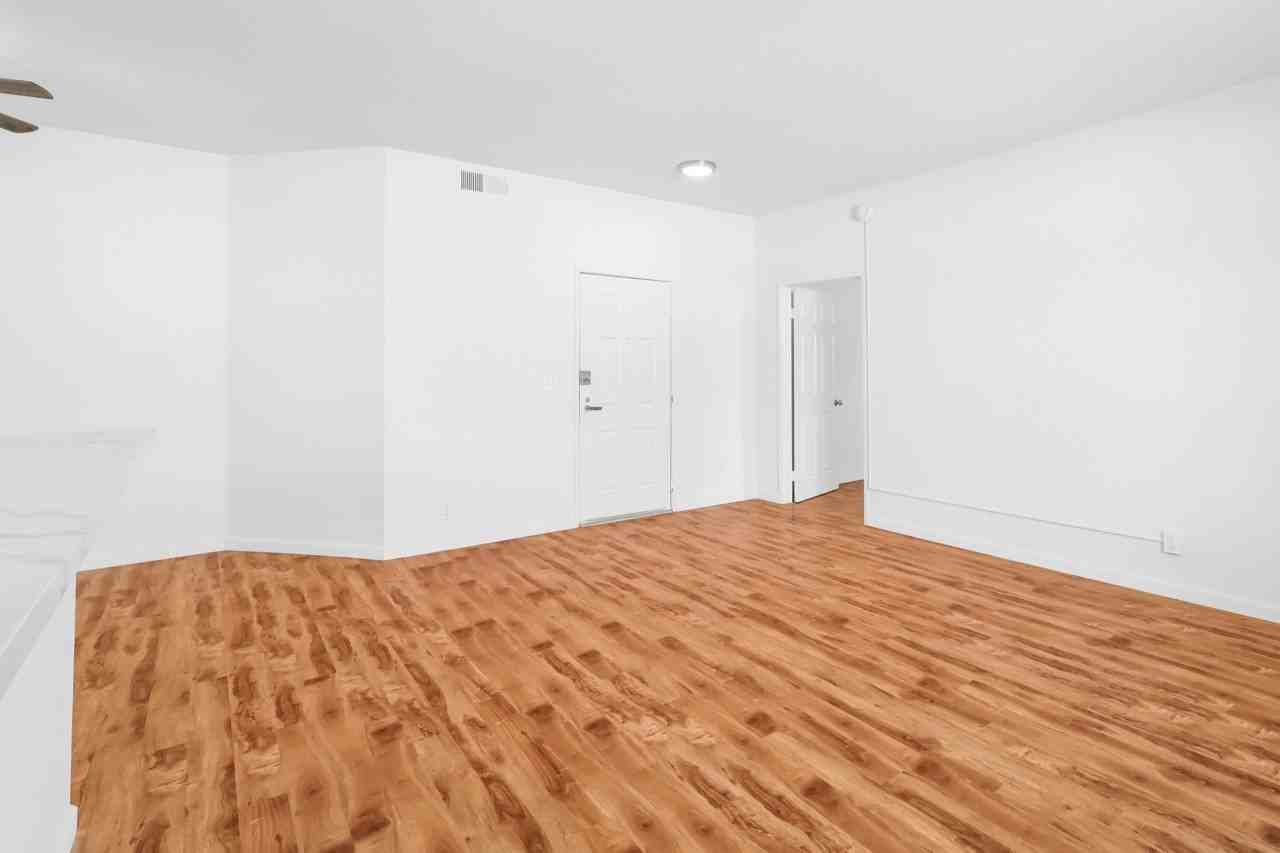 1828 Purdue Avenue, - Photo 5 of 50