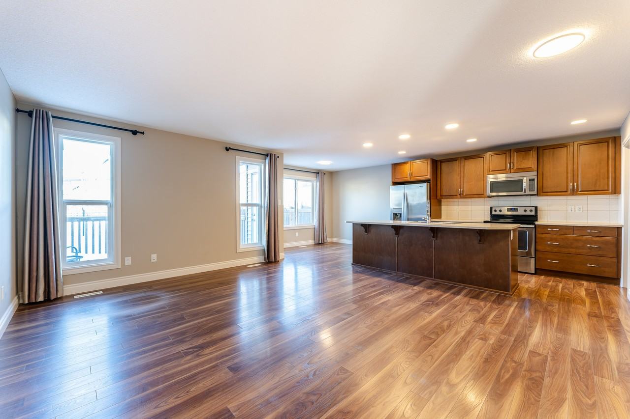 17614 8 Avenue Southwest - Photo 4 of 30