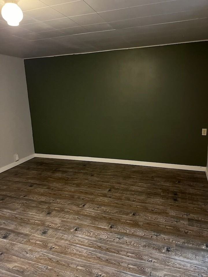 3518 2 St Nw - Photo 5 of 9