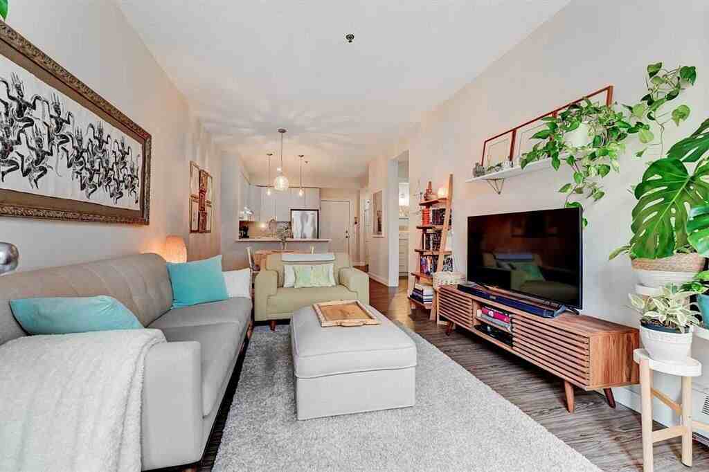 1000 15 Ave Sw - Photo 5 of 23