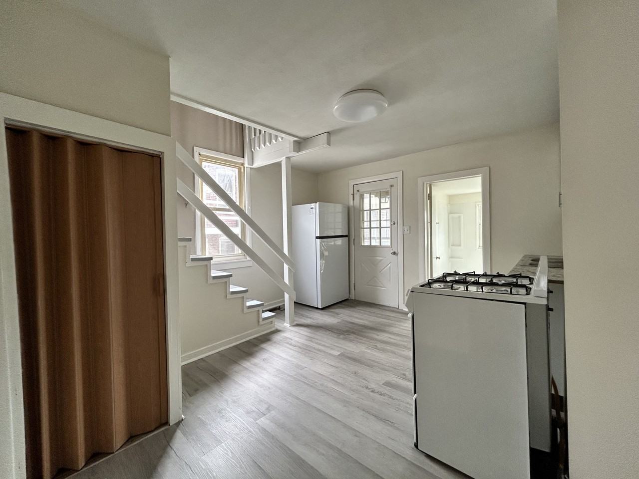 133 Springdale St #NA - Photo 4 of 15