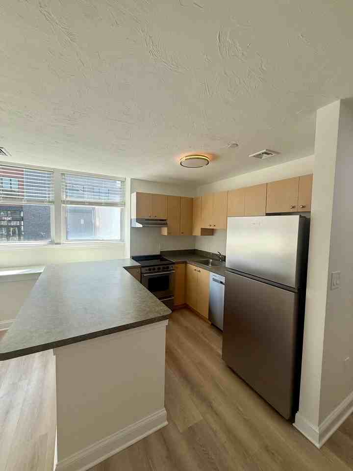11 Front St #8 - Photo 2 of 8