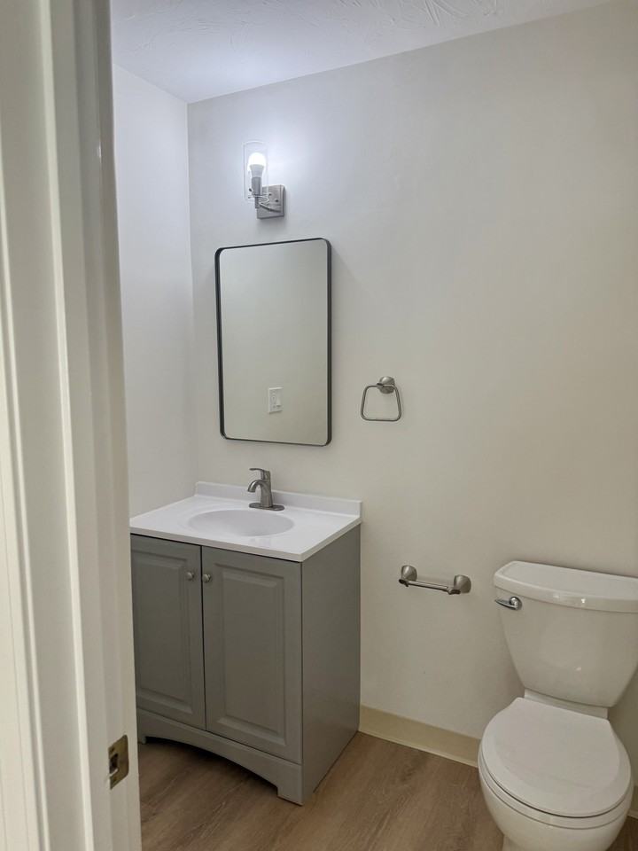 11 Front St #8 - Photo 6 of 8